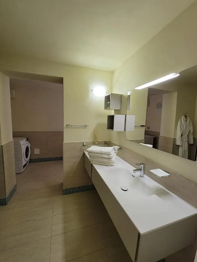 Royal Apartments Garda Sirmione 0*,